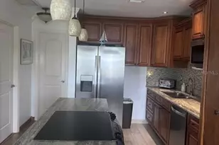 4728 Beach, Saint Petersburg, FL 33705 - Photo 5