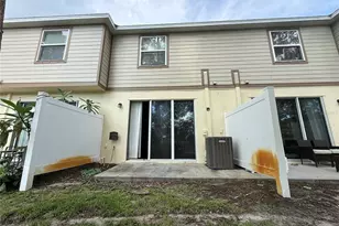 4951 White Sanderling Ct, Tampa, FL 33619 - Photo 3