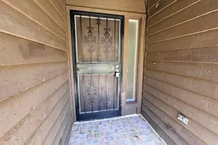 4512 Sweetwater Lake Dr, Tampa, FL 33613 - Photo 5