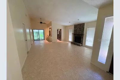 4512 Sweetwater Lake Drive #10, Tampa, FL 33613 - Photo 9