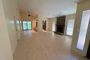 4512 Sweetwater Lake Dr, Tampa, FL 33613 - Photo 9