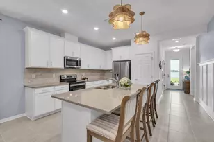 7644 Livewell Ln, Sarasota, FL 34240 - Photo 11