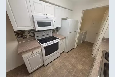 36027 Deer Creek Drive #103, Zephyrhills, FL 33541 - Photo 9