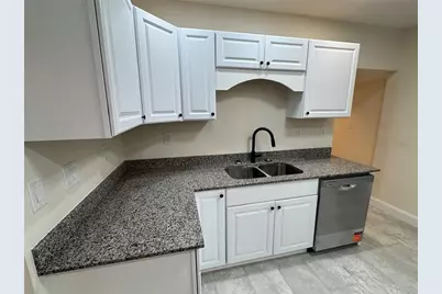 5241 67th Street N, Saint Petersburg, FL 33709 - Photo 15