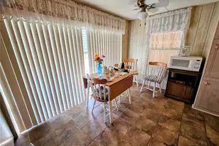 6336 Wealthy Ln, Zephyrhills, FL 33542 - Photo 9