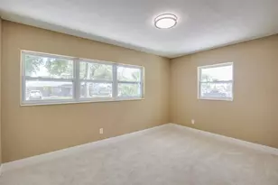 9046 3rd St N, Saint Petersburg, FL 33702 - Photo 29