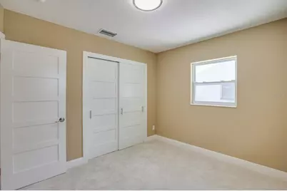 9046 3rd Street N, Saint Petersburg, FL 33702 - Photo 35