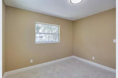 9046 3rd Street N, Saint Petersburg, FL 33702 - Photo 37