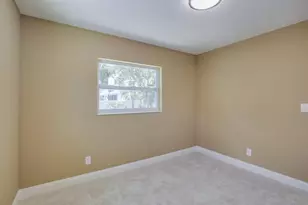 9046 3rd St N, Saint Petersburg, FL 33702 - Photo 37