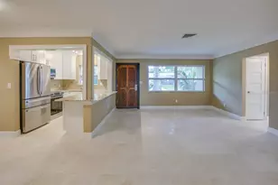 9046 3rd St N, Saint Petersburg, FL 33702 - Photo 19