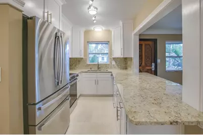 9046 3rd Street N, Saint Petersburg, FL 33702 - Photo 21