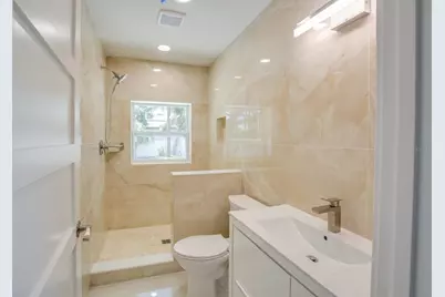 9046 3rd Street N, Saint Petersburg, FL 33702 - Photo 45