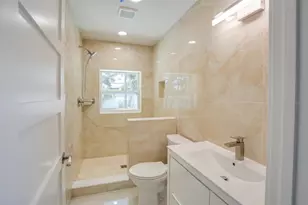 9046 3rd St N, Saint Petersburg, FL 33702 - Photo 45