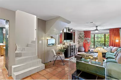 7915 Flowerfield Drive, Tampa, FL 33615 - Photo 9