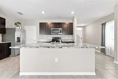 8373 Claw Glades Loop, Wesley Chapel, FL 33545 - Photo 9