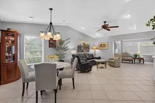5988 Bonaventure Pl, Sarasota, FL 34243 - Photo 11