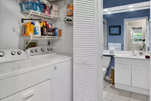 5988 Bonaventure Pl, Sarasota, FL 34243 - Photo 45
