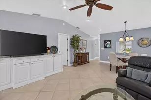 5988 Bonaventure Pl, Sarasota, FL 34243 - Photo 29