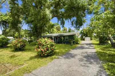 5803 13th Street E, Bradenton, FL 34203 - Photo 5