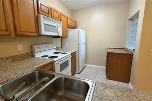 9523 Grovedale Cir, Riverview, FL 33578 - Photo 7