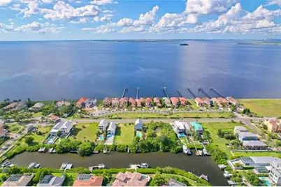 6407 Marbella Boulevard, Apollo Beach, FL 33572 - Photo 3