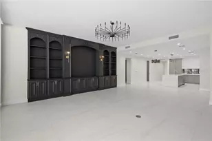 275 1st Ave S, Saint Petersburg, FL 33701 - Photo 13