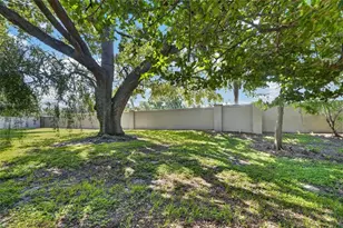 9831 Blue Palm Way, Tampa, FL 33610 - Photo 35