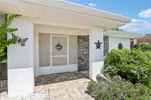 1913 Wolf Laurel Dr, Sun City Center, FL 33573 - Photo 3
