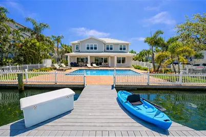 11855 1st Street E, Treasure Island, FL 33706 - Photo 9