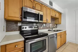 467 9th Ave N, Saint Petersburg, FL 33701 - Photo 13