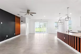 33034 Sand Creek Dr, Wesley Chapel, FL 33543 - Photo 5