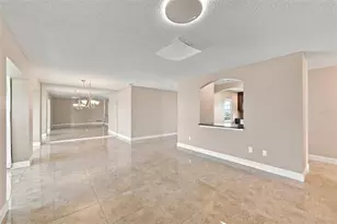 1804 Fort Duquesna Dr, Sun City Center, FL 33573 - Photo 9