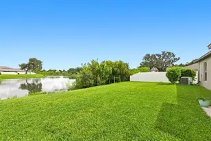 39745 Harvest Creek Ln, Zephyrhills, FL 33540 - Photo 5