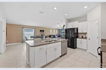 39745 Harvest Creek Lane, Zephyrhills, FL 33540 - Photo 15