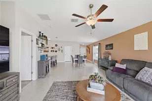 39745 Harvest Creek Ln, Zephyrhills, FL 33540 - Photo 11