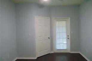 4323 Bayside Village Dr, Tampa, FL 33615 - Photo 15