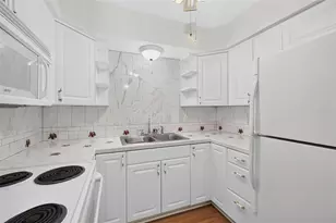 138 36th Ave N, Saint Petersburg, FL 33704 - Photo 3