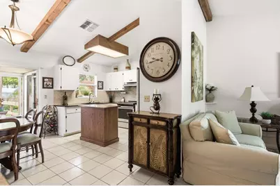 624 E Spruce Street, Tarpon Springs, FL 34689 - Photo 9
