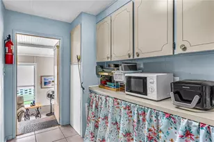 38546 Stafford Dr, Zephyrhills, FL 33540 - Photo 13