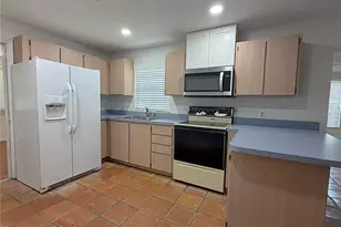 7806 Alafia Ridge Rd, Riverview, FL 33569 - Photo 5