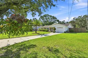 518 W 129th Ave, Tampa, FL 33612 - Photo 3