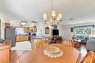 518 W 129th Ave, Tampa, FL 33612 - Photo 9