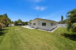 821 Jacaranda Dr, Largo, FL 33770 - Photo 59