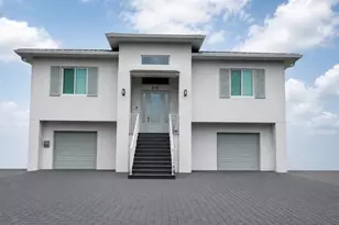4543 Indianapolis St NE, Saint Petersburg, FL 33703 - Photo 1