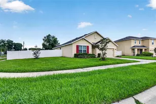 35900 Hillbrook Ave, Zephyrhills, FL 33541 - Photo 3