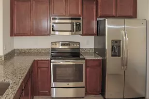 13827 River Fish Ct, Tampa, FL 33637 - Photo 7