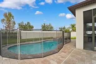 11714 Lake Blvd, New Port Richey, FL 34655 - Photo 9