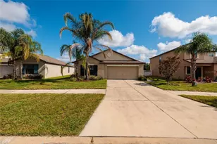 36077 Stable Wilk Ave, Zephyrhills, FL 33541 - Photo 3