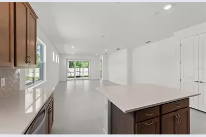 6859 Cali Court, Nokomis, FL 34275 - Photo 11