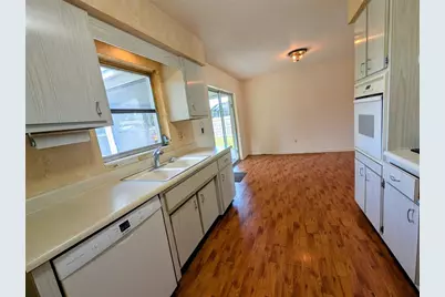 969 6th Avenue NE, Largo, FL 33770 - Photo 9